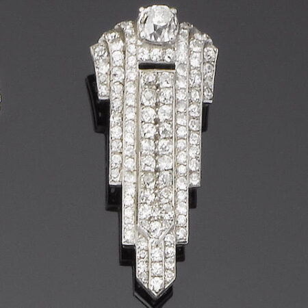 2007 Bonhams, London – An art deco diamond clip brooch