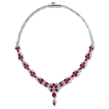 2021 Asta Guru, Mumbai – A Vintage Necklace Set With Old Mine Burmese Rubies & Diamonds